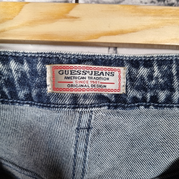 Guess 1981 Mom Skinny Women's Jeans 30W 29L Acid Wash Blue Tapered 80s Style - Picture 7 of 14